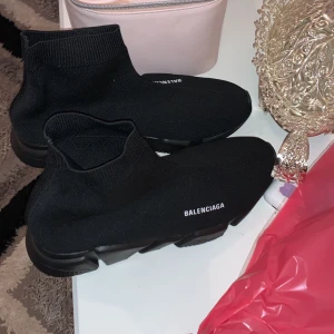 Balanciga skor  - Stl 44 och 45