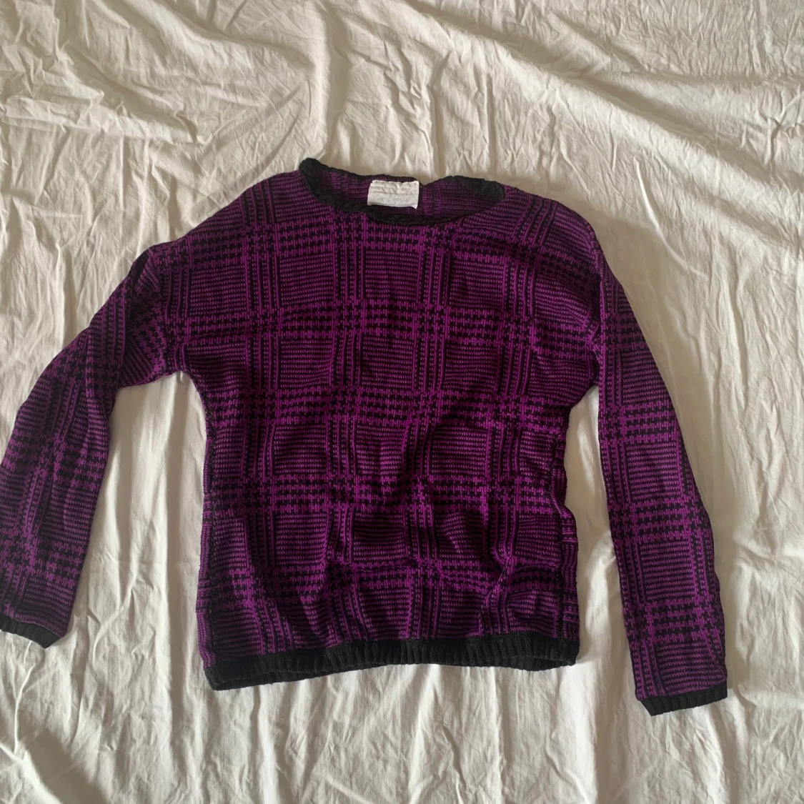 vintage lila och svart rutig stickad tröja - 90