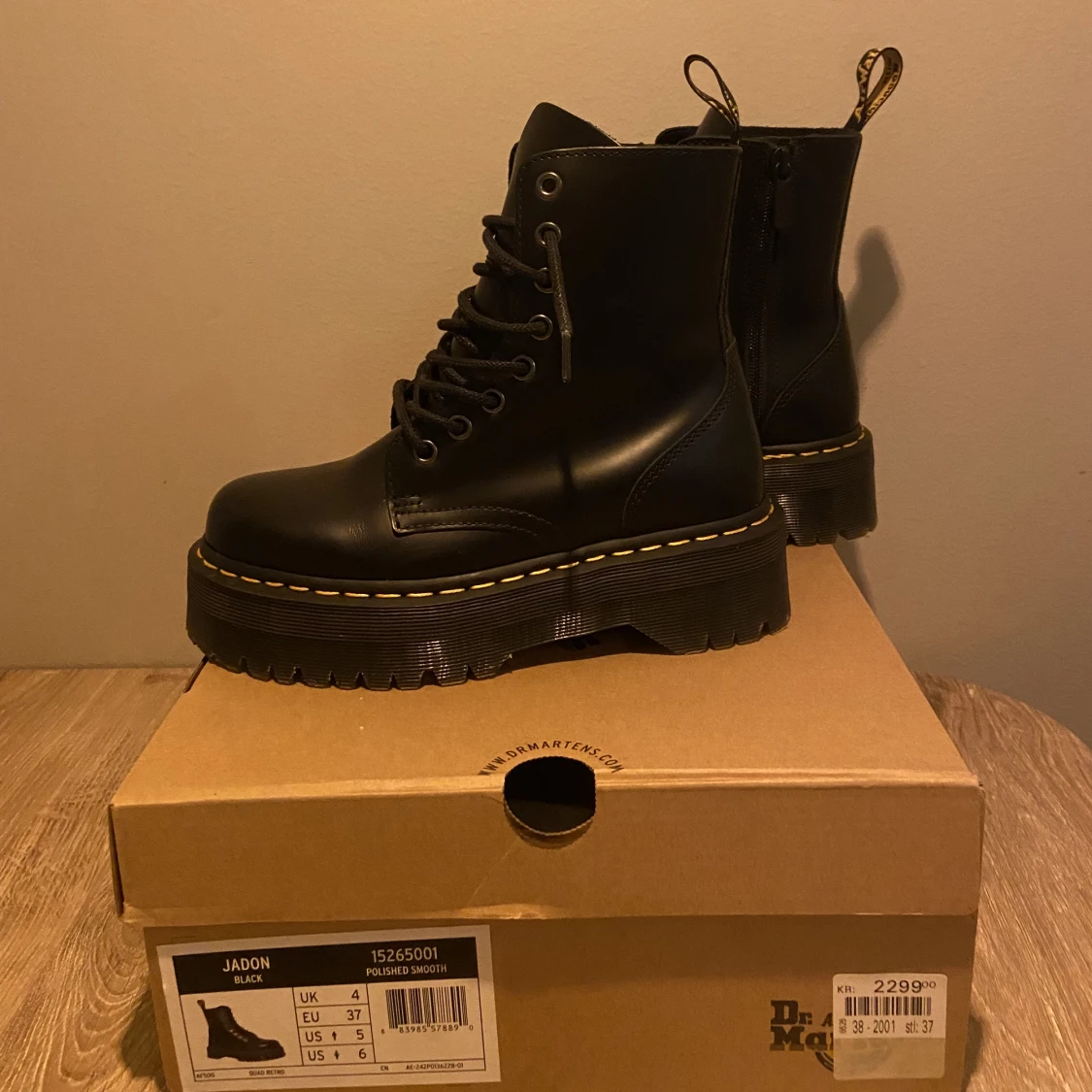 Dr. martens  - 90