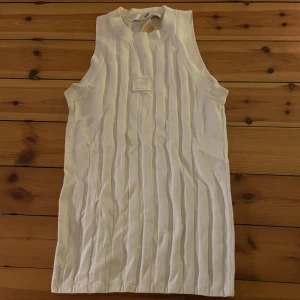 Eytys linne  - Vitt Eytys linne 