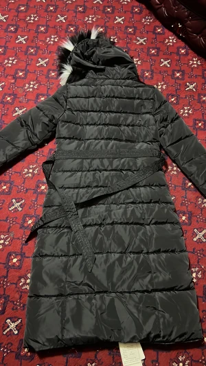 1 - säljer på grund av fel storlek