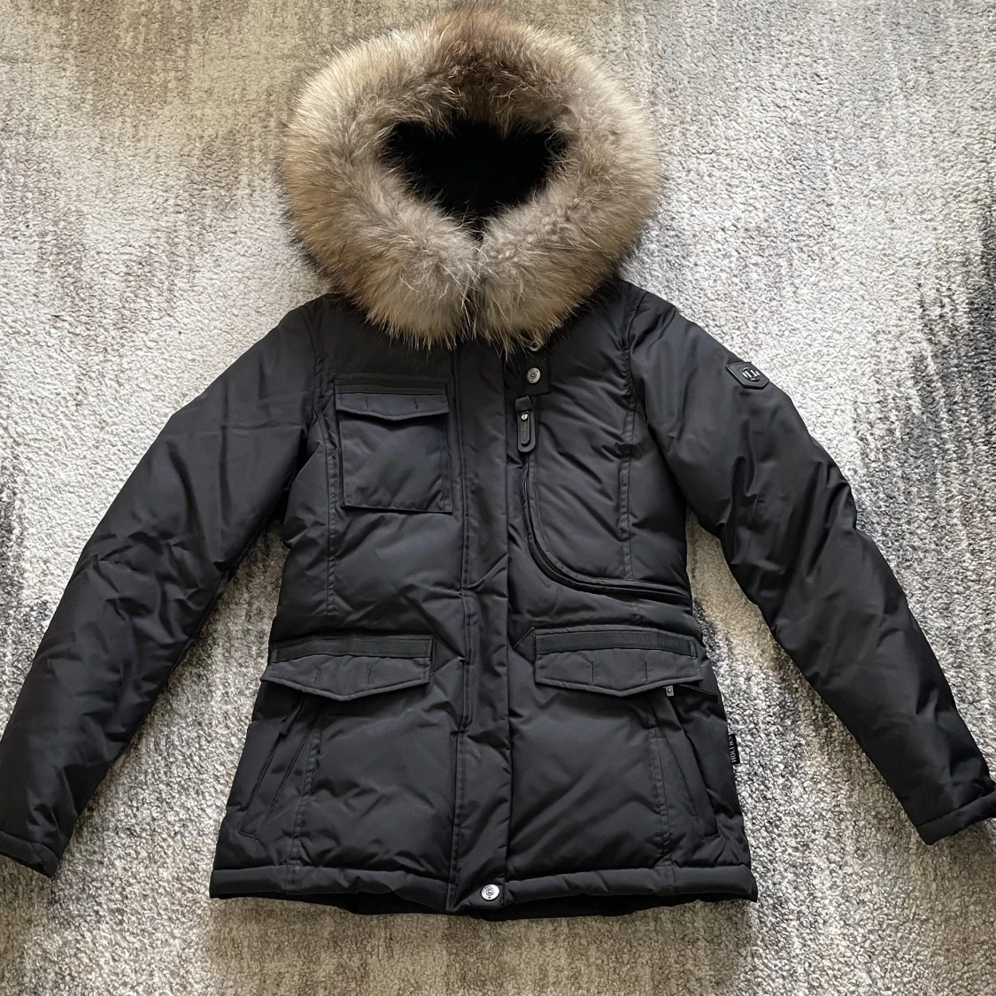 Hollies jacka storlek 36 - 90