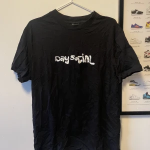 T-shirt  - T-shirt, aldrig använd 