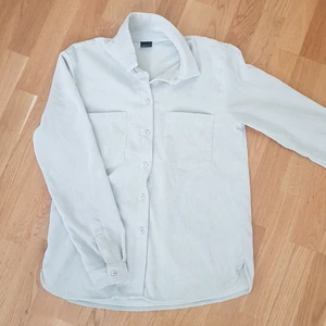 Mintgrön skjorta manchester  - Från bikbok storlek S  Ljus Mintgrön i förgen, 