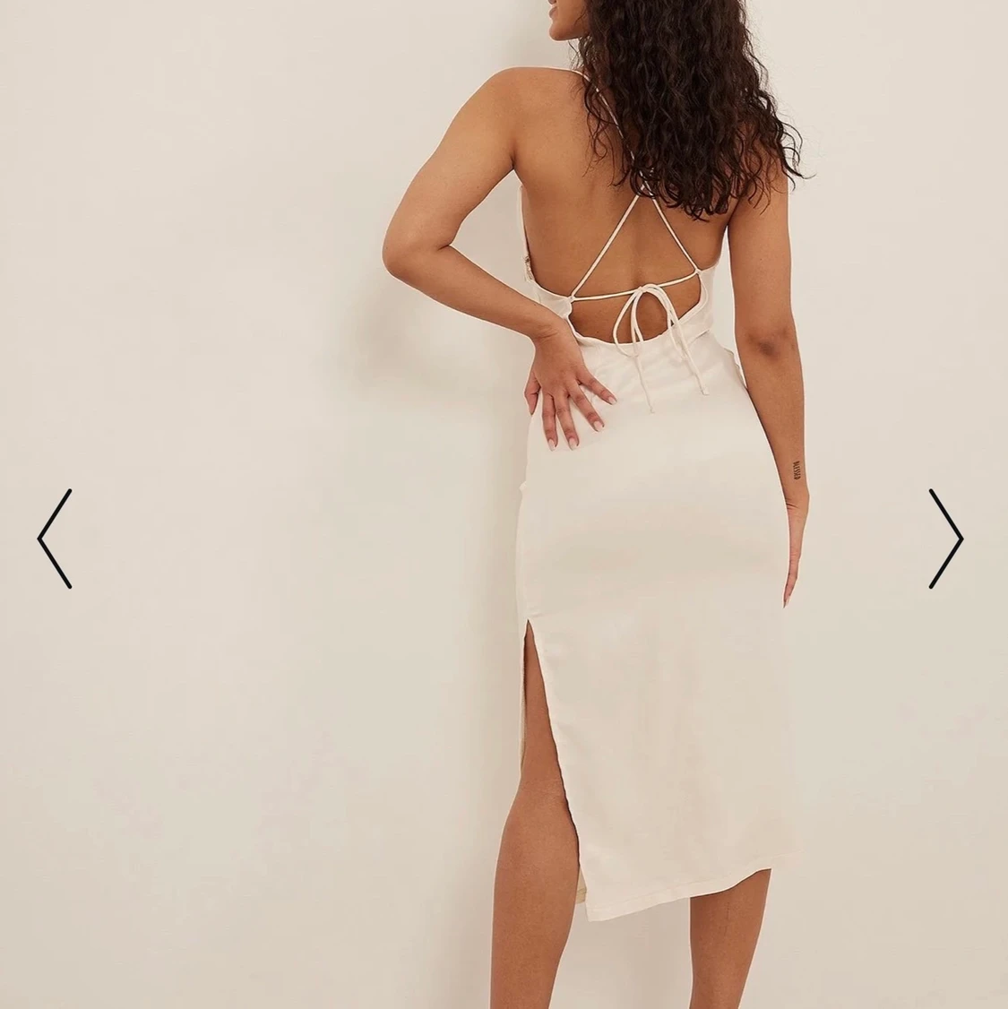 Na-kd satinklänning  - 90