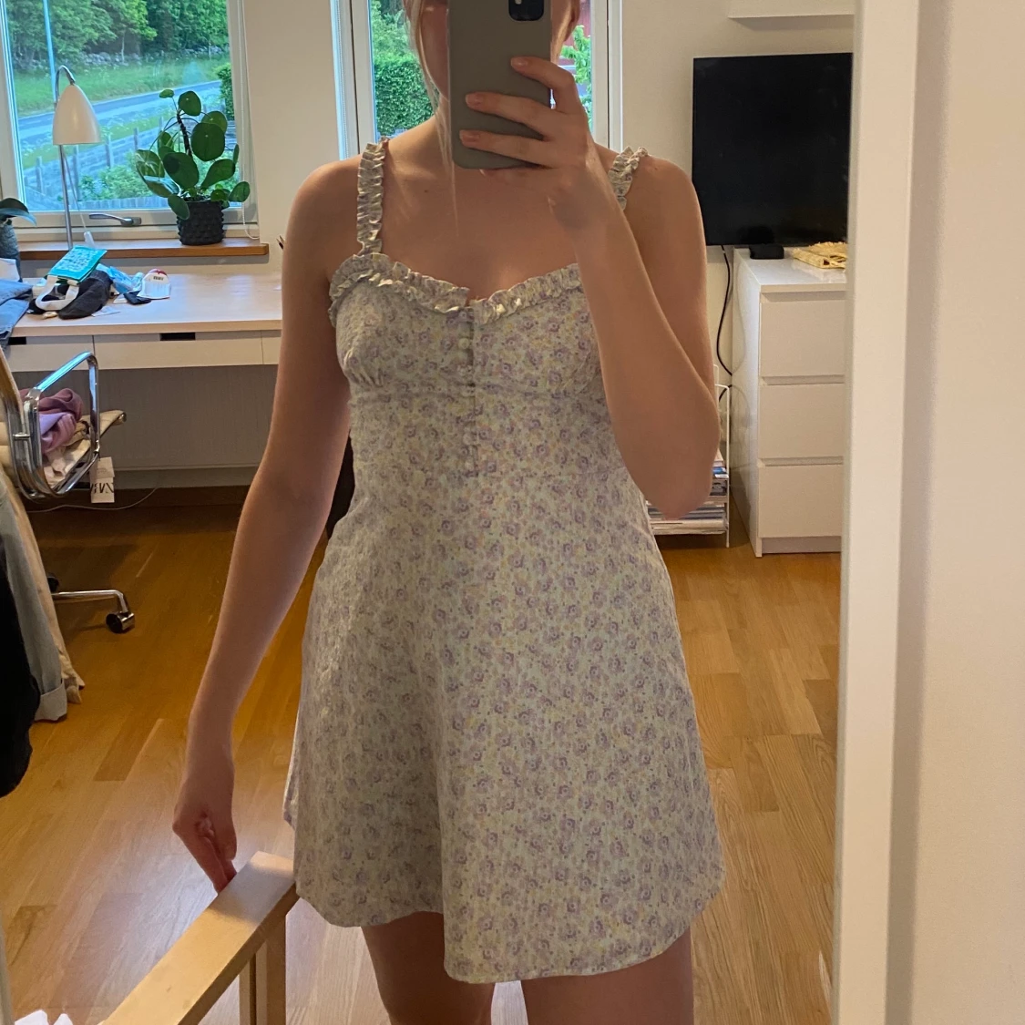 Blommig klänning Zara