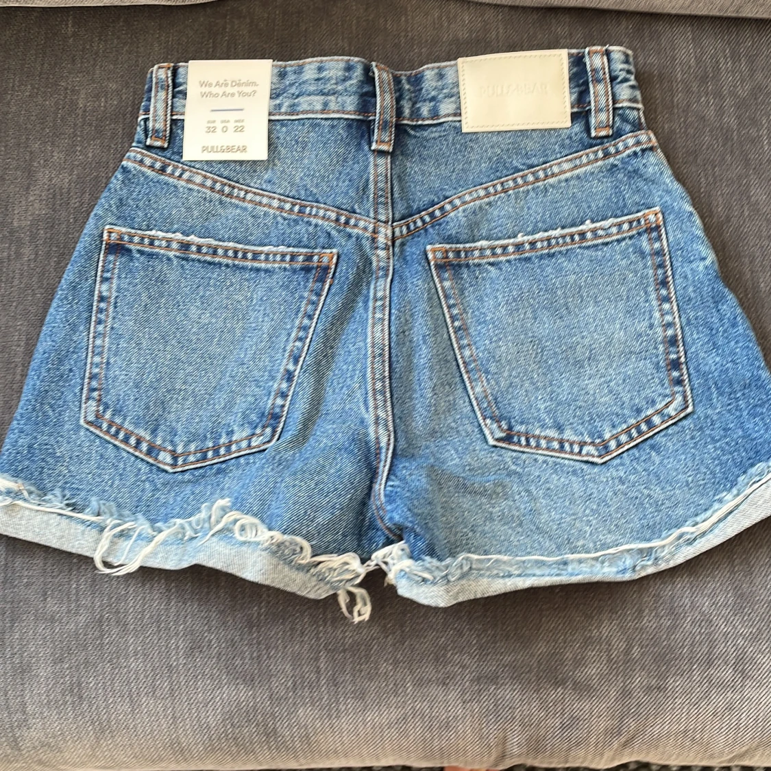 Pull and bear shorts - 90
