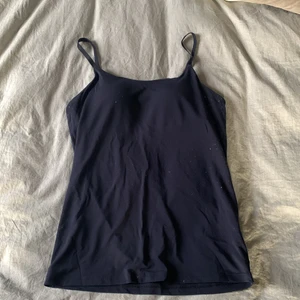 Airism top - Inbygd bh 