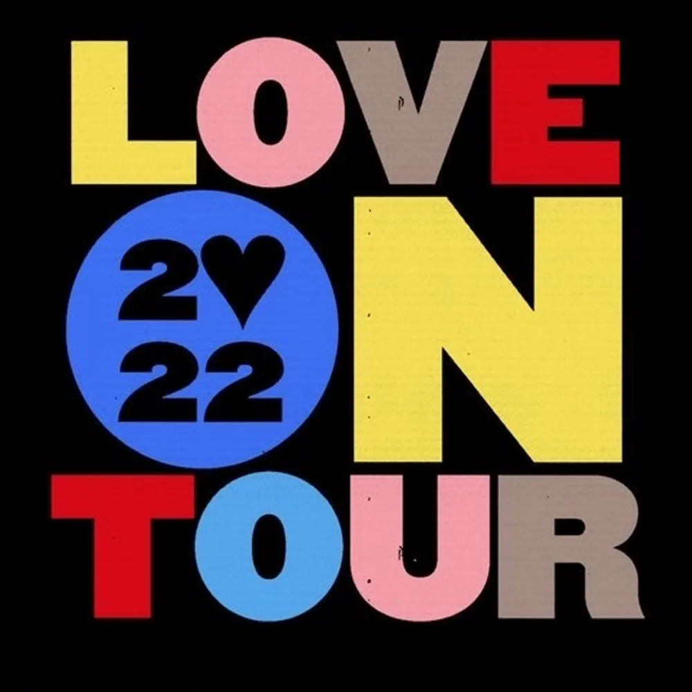 Säljer 2 ståplatser till Harry Styles, Love on Tour, 29 juni 2022 då jag och min kompis råkade köpa dubbla biljetter :) biljetterna säljs endast i par, så priset är alltså för 2! (Pris kan diskuteras, Om det blir många intresserade blir det budgivning). Övrigt.