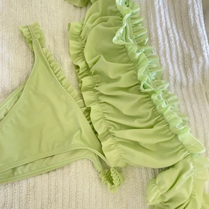 Bikini  - Helt ny oanvänd bikini Small Toppen kan även användas som topp