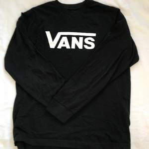Svart långärmad Vans t-shirt i storlek xl (barnstorlek)