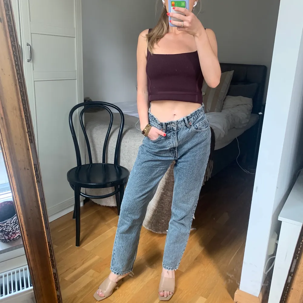 Hailey Bieber wouldve worn these. Just sayin. Jeans & Byxor.