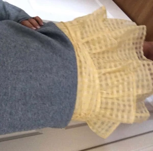 Volang kjol  - Volang kjol från Gina tricot. Super gullig 💛nästan aldrig använt