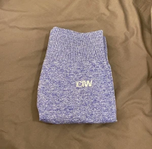 Iciw tights - Snygga iciw tighs som inte kommer till användning, fint skick!