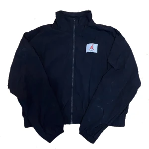 jordan jacka - svart windbreaker från jordan  kort modell 