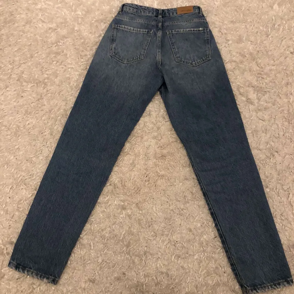 Gina jeans bra skick använt 2-3 gånger nypris 500 säljer för 250 . Jeans & Byxor.