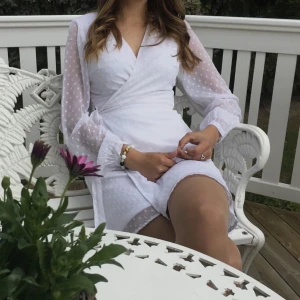 Studentklänning  - Jättefin klänning från Bubbleroom som passar perfekt till studenten🍾 Finns inte längre på hemsidan. Använd en gång och är därför i fint skick! 