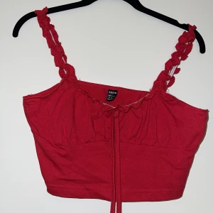 Röd topp - Aldrig använd!✨ 