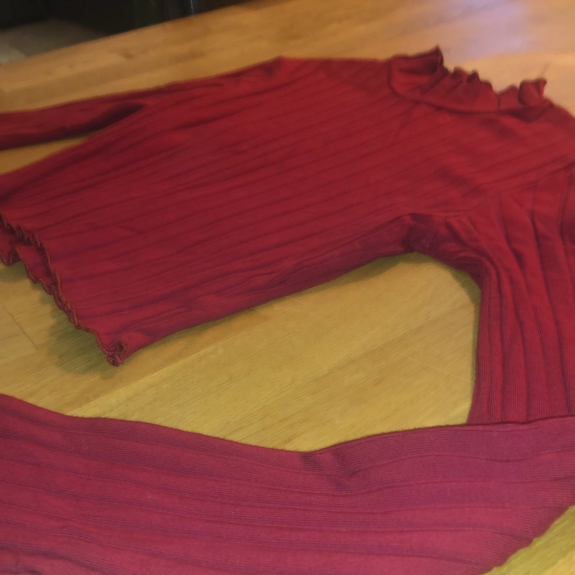 Röd långärmad topp - 90