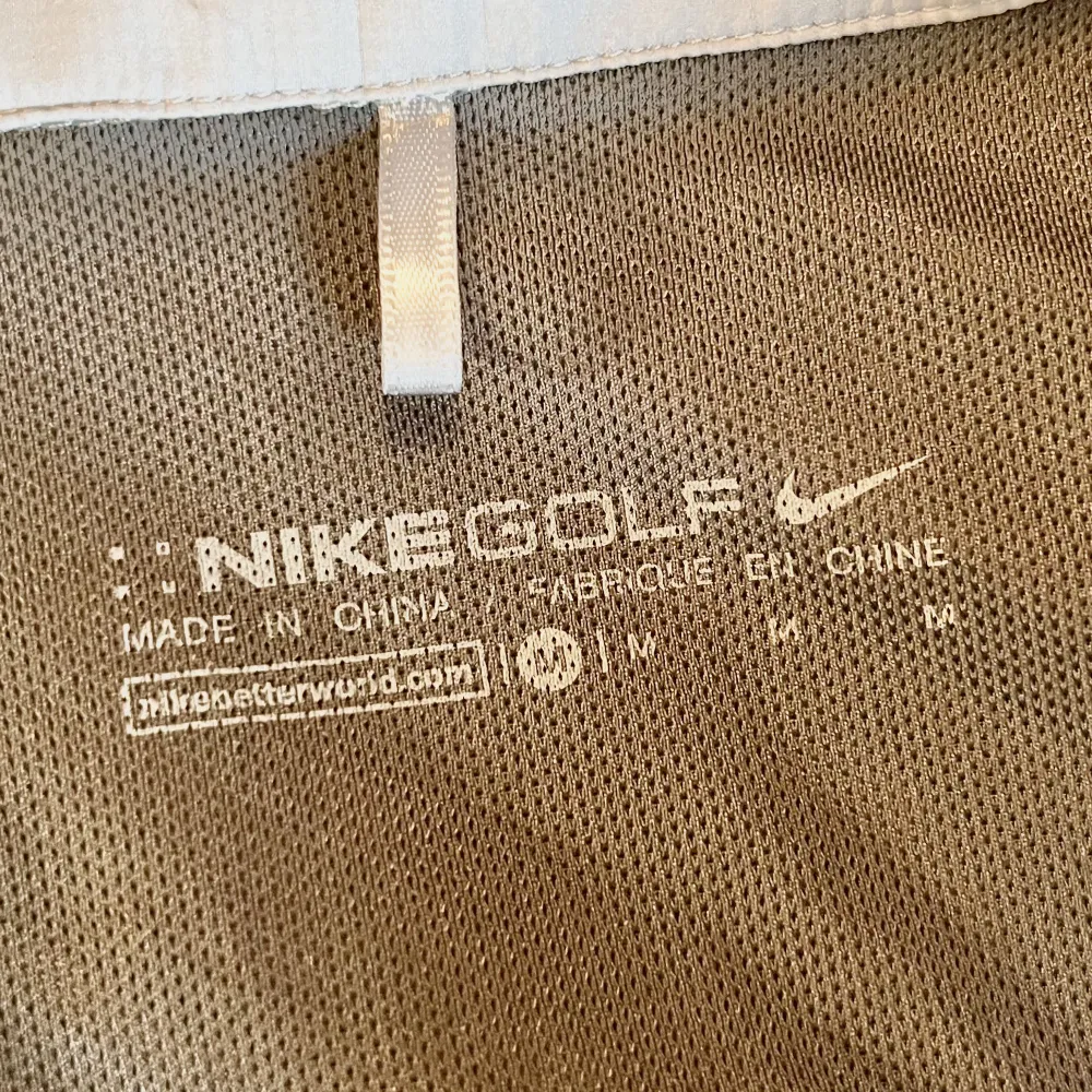 En Nike Golf vindjacka i fint skick. Jackor.