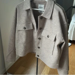 Kort kappa  - Supersnygg kappa ifrån MQ, inga defekter eller liknande💕 obs lånad bild💗