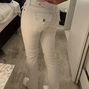 True religion jeans - Snygga vita true religion jeans!