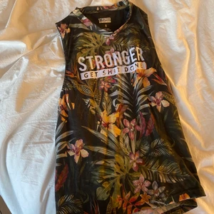 Tränings linne  - Ett tränings linne från Stronger!