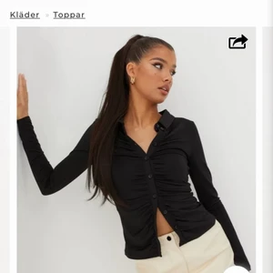 nelly - Säljer då den inte kommer till användning, Storlek M men mer som S, använd 1 gång