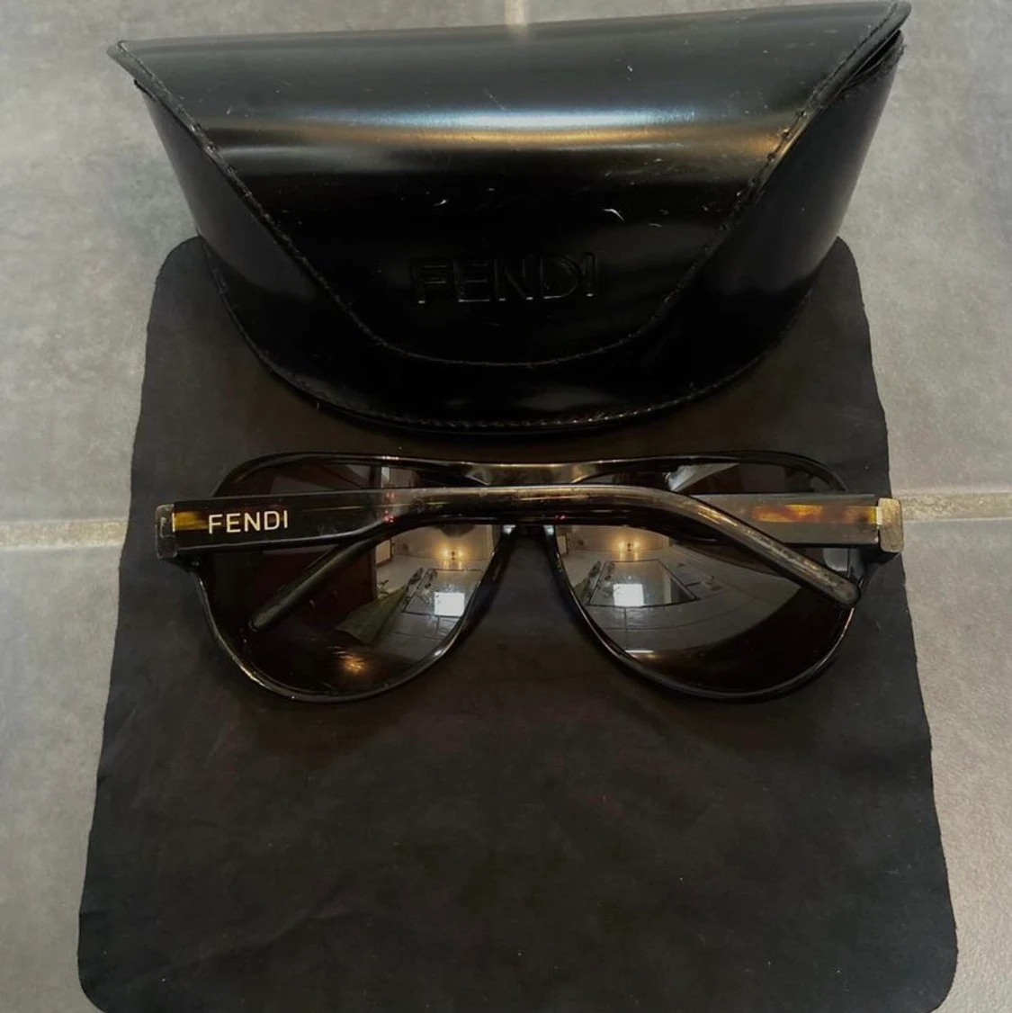 Fendi Solglasögon  - 90