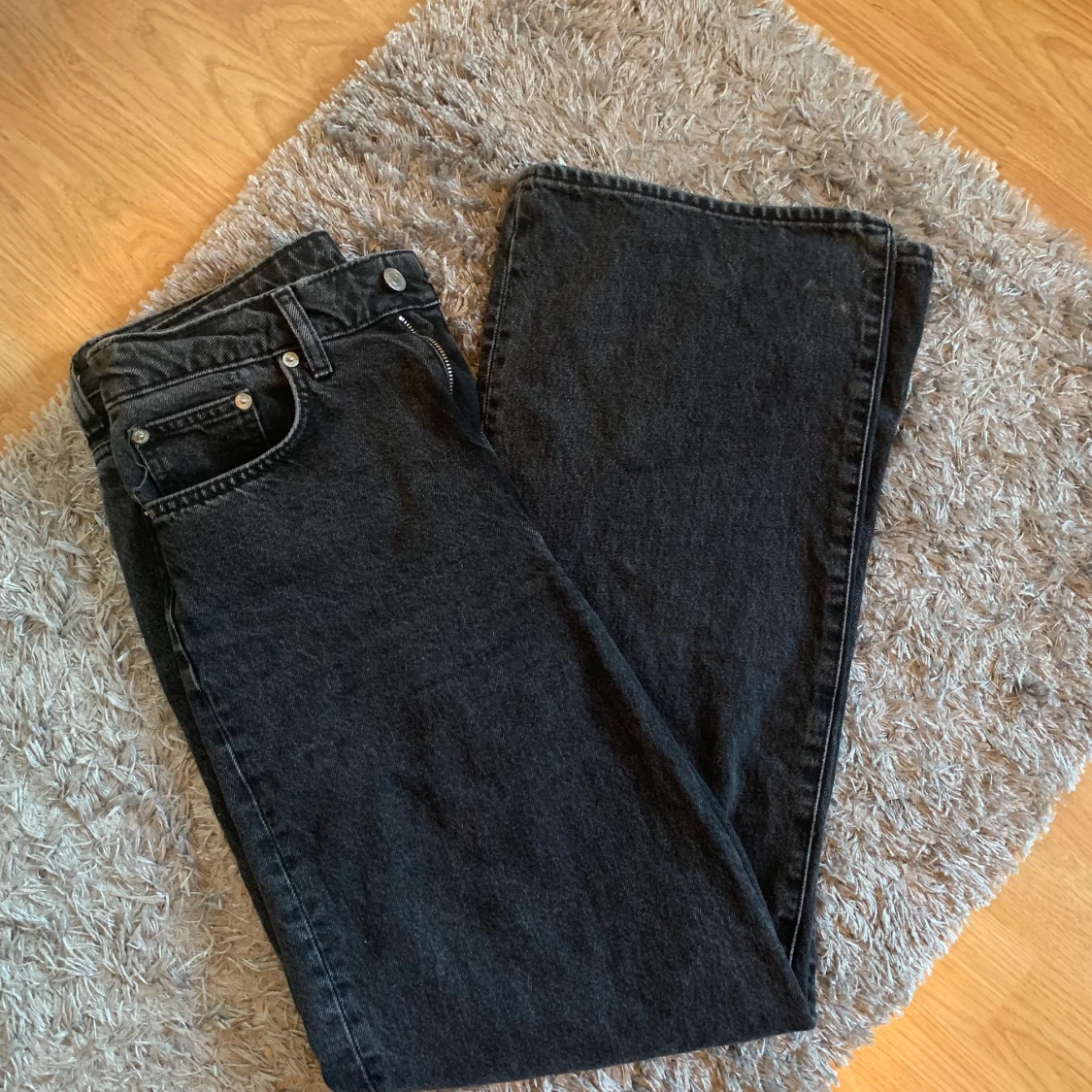 Svarta jeans  - 90