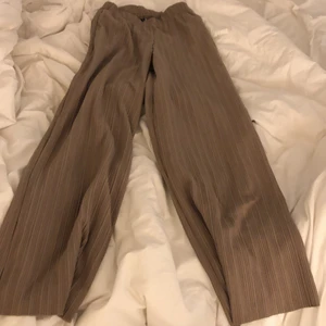 Snygga byxor - Snygga byxor utsvängda 