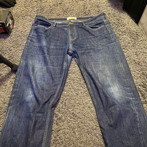 Snygga dressman jeans, pris är diskuterbart😁😁 skriv för fler bilder