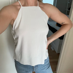 Linne - Linne med knytning på båda sidor, från Mango i storlek S🤍 