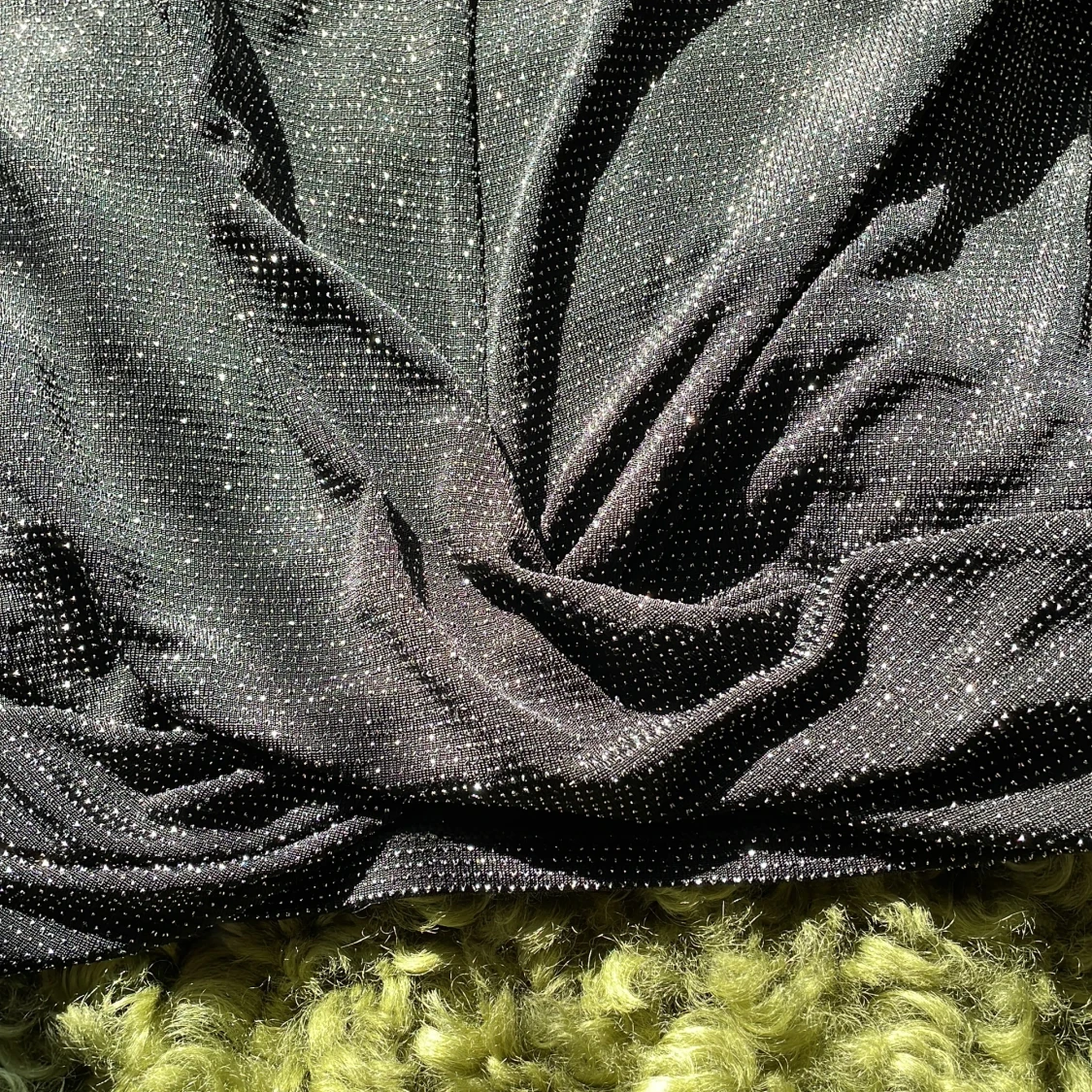 Glittrig festtopp från Hm strl L - 91