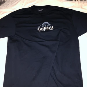 Carthartt T Shirt - Använd en gång och tvättad en gång, storlek M, rökfritt hem, nypris 550kr