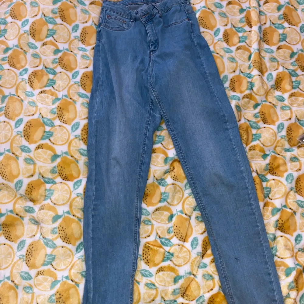 Jeans ljusblå 😀 stretchiga . Jeans & Byxor.