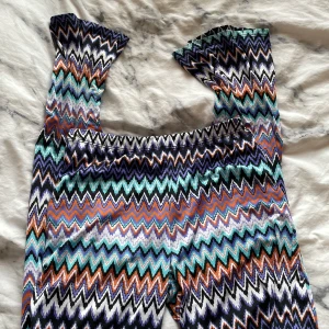 SUPER SKÖNA - Super sköna men gillar inte mönstret. Det skulle kunna vara M eller L för att dom e super stretchiga