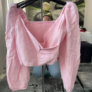 Rosa topp  - Aldrig använd, beställde fel storlek 