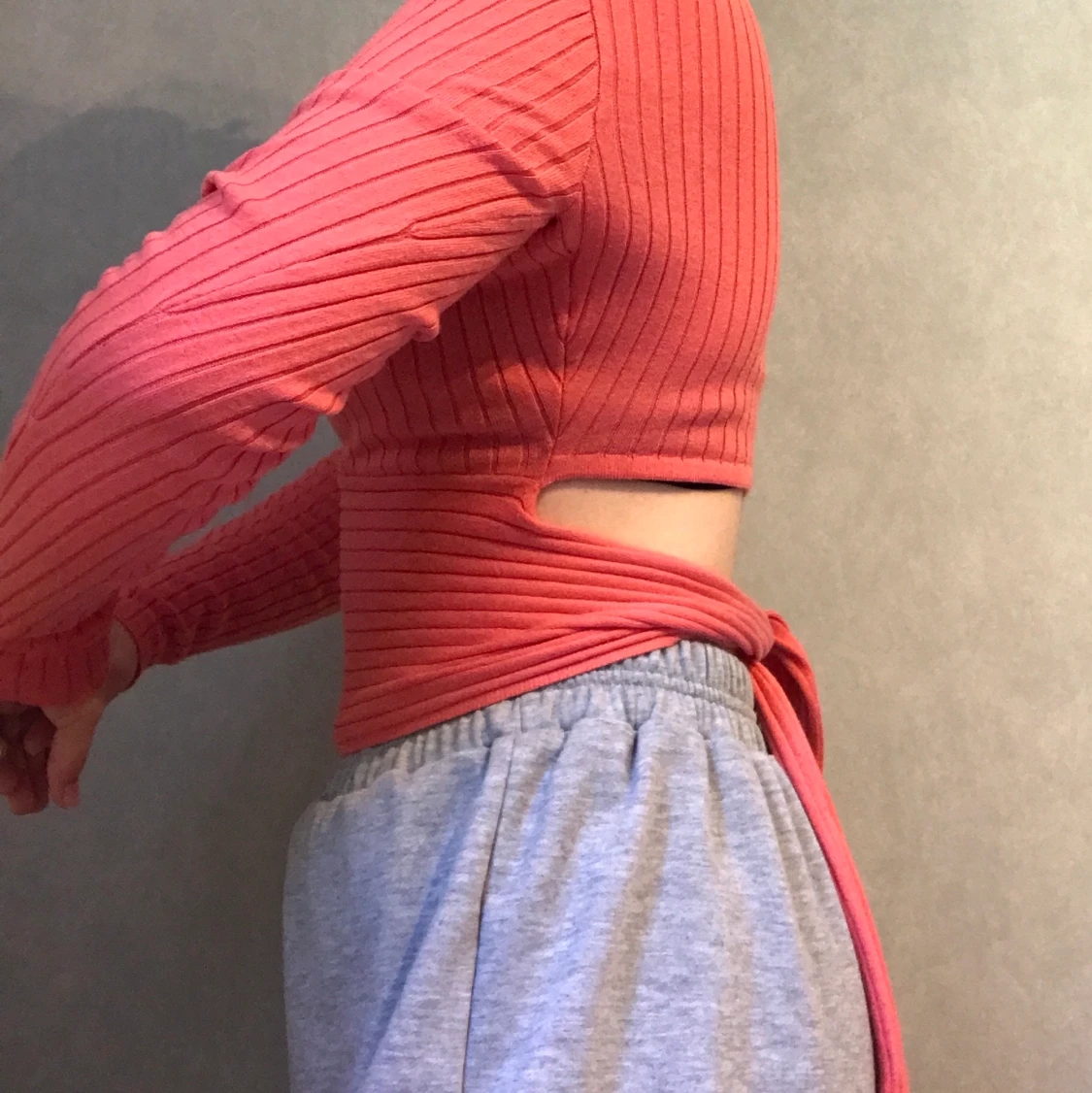 Rosa tröja m. öppen rygg  - 90