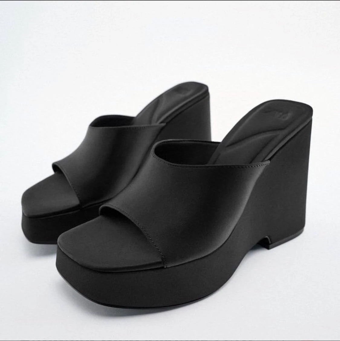 Sandaler med kilklack - 90