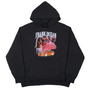 En svart Frank Ocean hoodie från coldprints store, kommer inte till användning längre! 