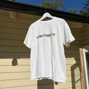 Carhartt t-shirt - Bra skick knappt använd!  Hör av dig privat vid intresse. 😁