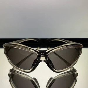 Coola trendiga solglasögon  - Bra skick, köpa typ 2010 men fortfarande fett bra skick. 