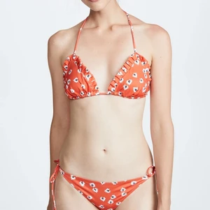 Ganni bikini - Endast använd en gång. Tvättad! Pm för fler bilder. Medföljer påse. 