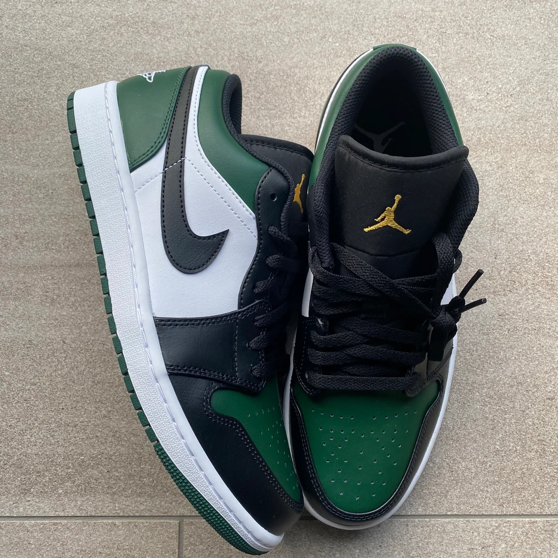 Jordan 1 low pine green 