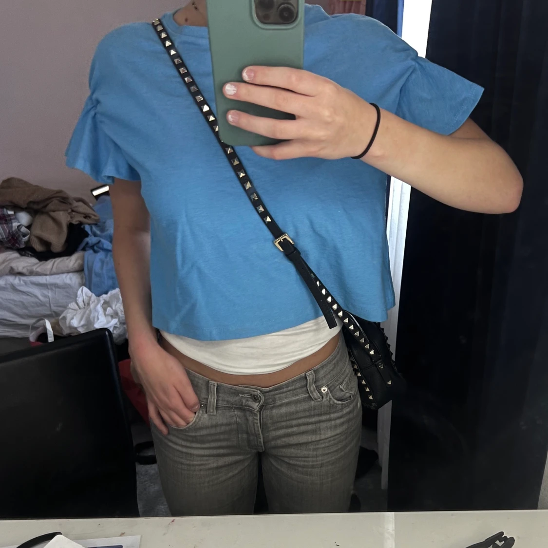 T-shirt med volang  - 91