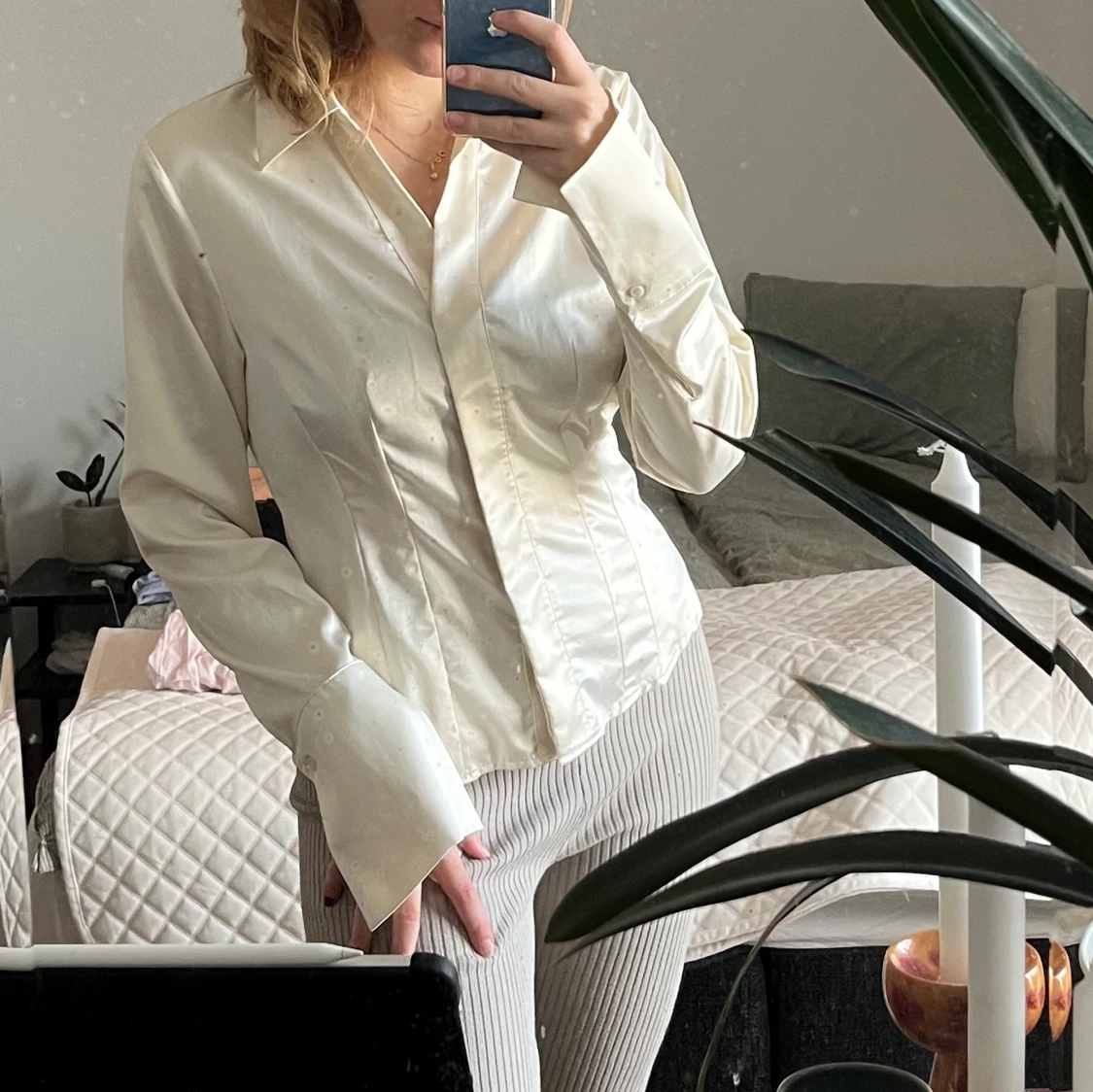 Sidenblus från Gina Tricot - 90