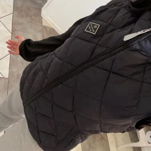 Gant väst - Jätte fin gant väst.kommer inte till användning, använd 1 gång.