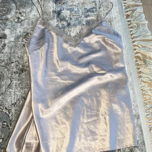 Linne från zara - Säljer detta super fina linnet från zara! Använt 1 gång! Bra skick! 