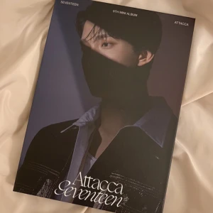 Seventeen Album - Allt ingår förutom klistermärken!  För mer information skriv privat!!